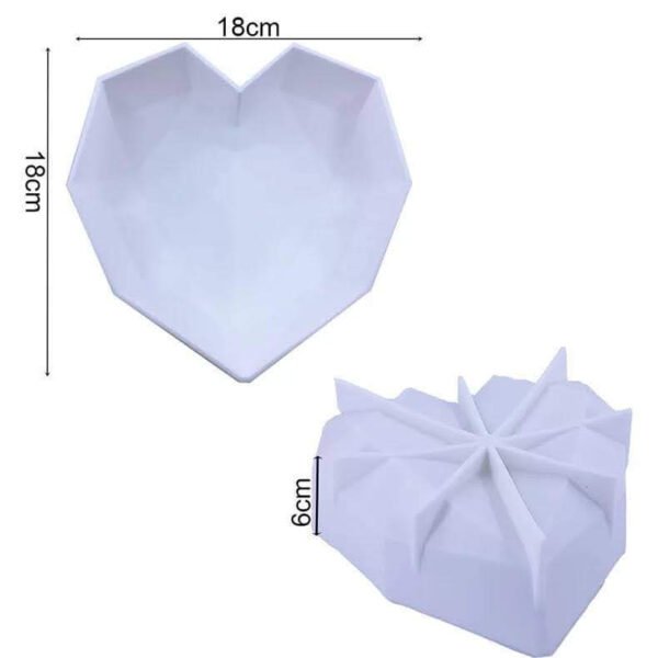 Molde corazon geometríco grande $1